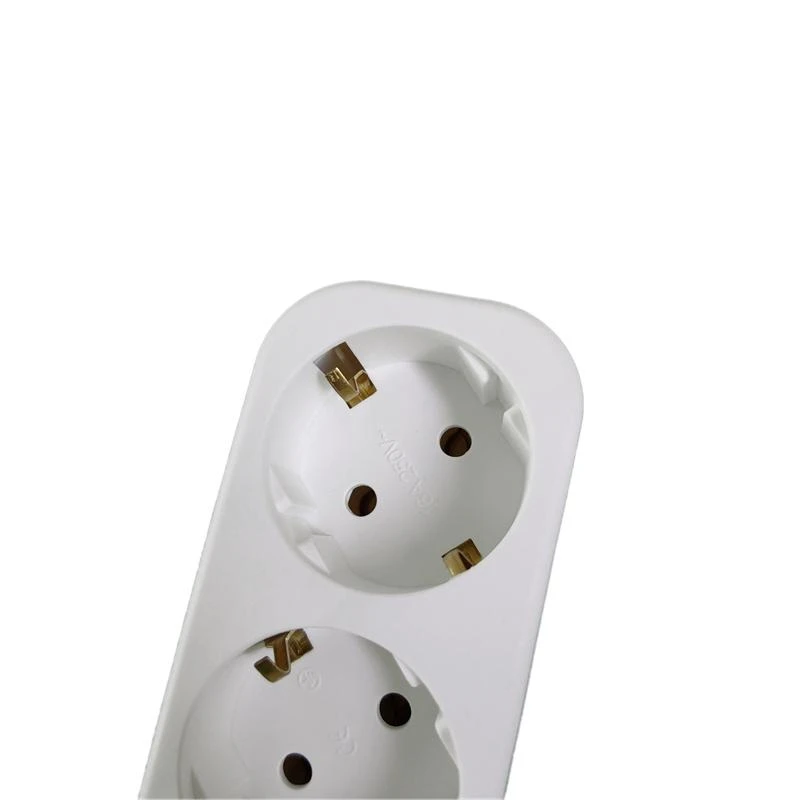 Разветвитель 3-м с заземл. 16А 250В IP20 полипропилен бел. TOKOV ELECTRIC TKL-S3Z-C01 1