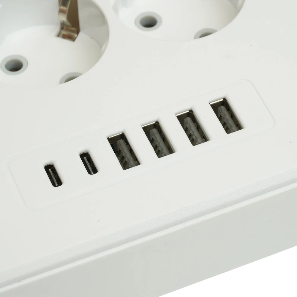 Удлинитель 3-местный c/з 3x1 мм2, 3 м, 250В, 10А, 4USB+2Type-C 2,4А, серия Home, белый STEKKER HM09-36-02 49979 3