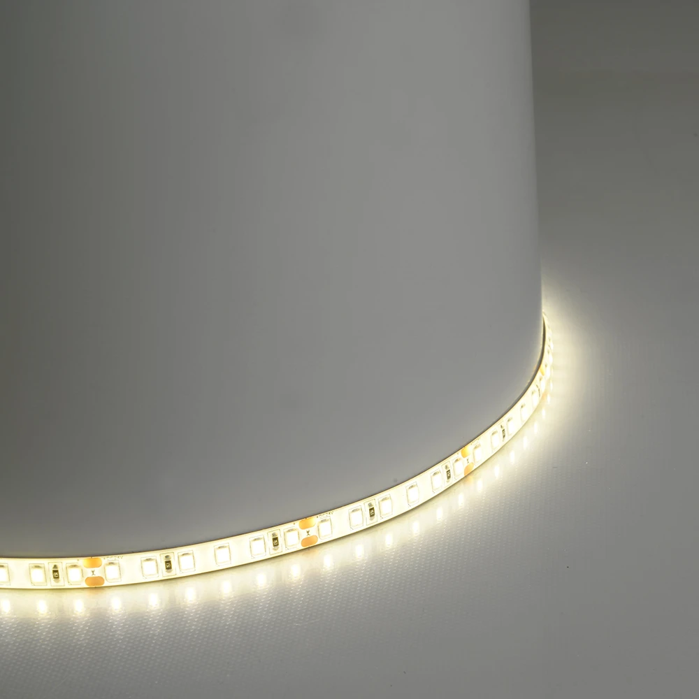 Светодиодная LED лента Feron LS511, 120SMD(2835)/м 11Вт/м 24V 5000*8*1.22мм 3000К IP65 51634 5