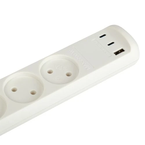 Удлинитель электрический U-3-1.5m-USB-W 3 розетки + 3xUSB A+C 1.5м 10А бел. Эра Б0069075 3