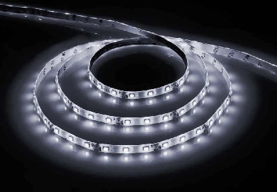 Cветодиодная LED лента Feron LS603, готовый комплект 5м 60SMD(3528)/м 4.8Вт/м IP20 12V холодный белый ДЕМО-УПАКОВКА 27901