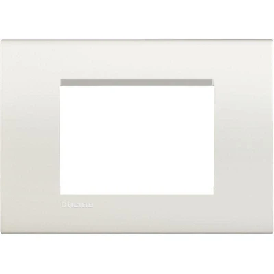Рамка 3мод. LivingLight прямоугол. бел. Leg BTC LNA4803BI