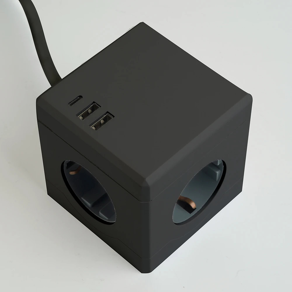 HM10-41-01 Удлинитель 3-местный с/з, 3x1мм2, 1.5м, 250В, 16А, 2USB+1С, 5V 3,1А, серия Comfort, черный 49657 1