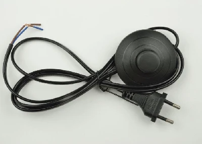 Шнур сетевой UCX-C20/02A-170 BLACK с вилкой и выкл. (напольный) 2А 500Вт 1.7м черн. Uniel UL-00004435