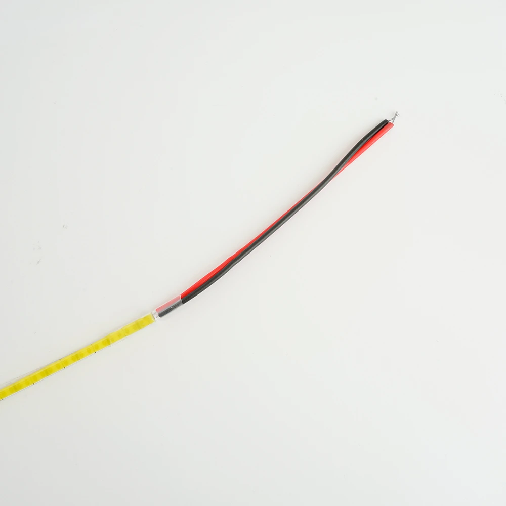 Светодиодная COB лента Feron LS630, 400SMD(2110)/ 7Вт/м 12V 5000*3*1.8мм 6500K, IP20 48949 4