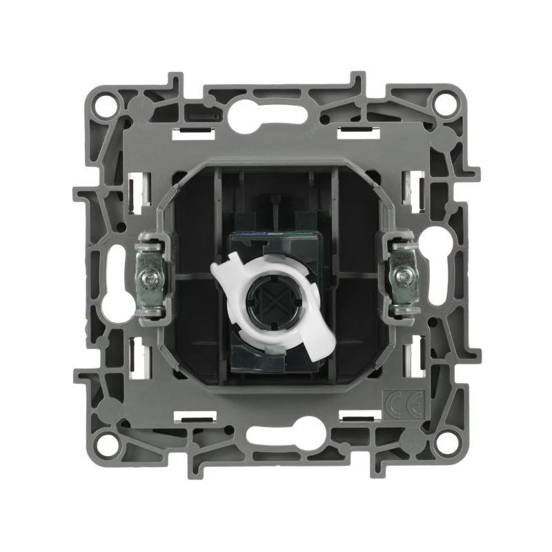 Розетка компьютерная 1-м СП Etika RJ45 кат.5E UTP механизм алюм. IEK 672441 3