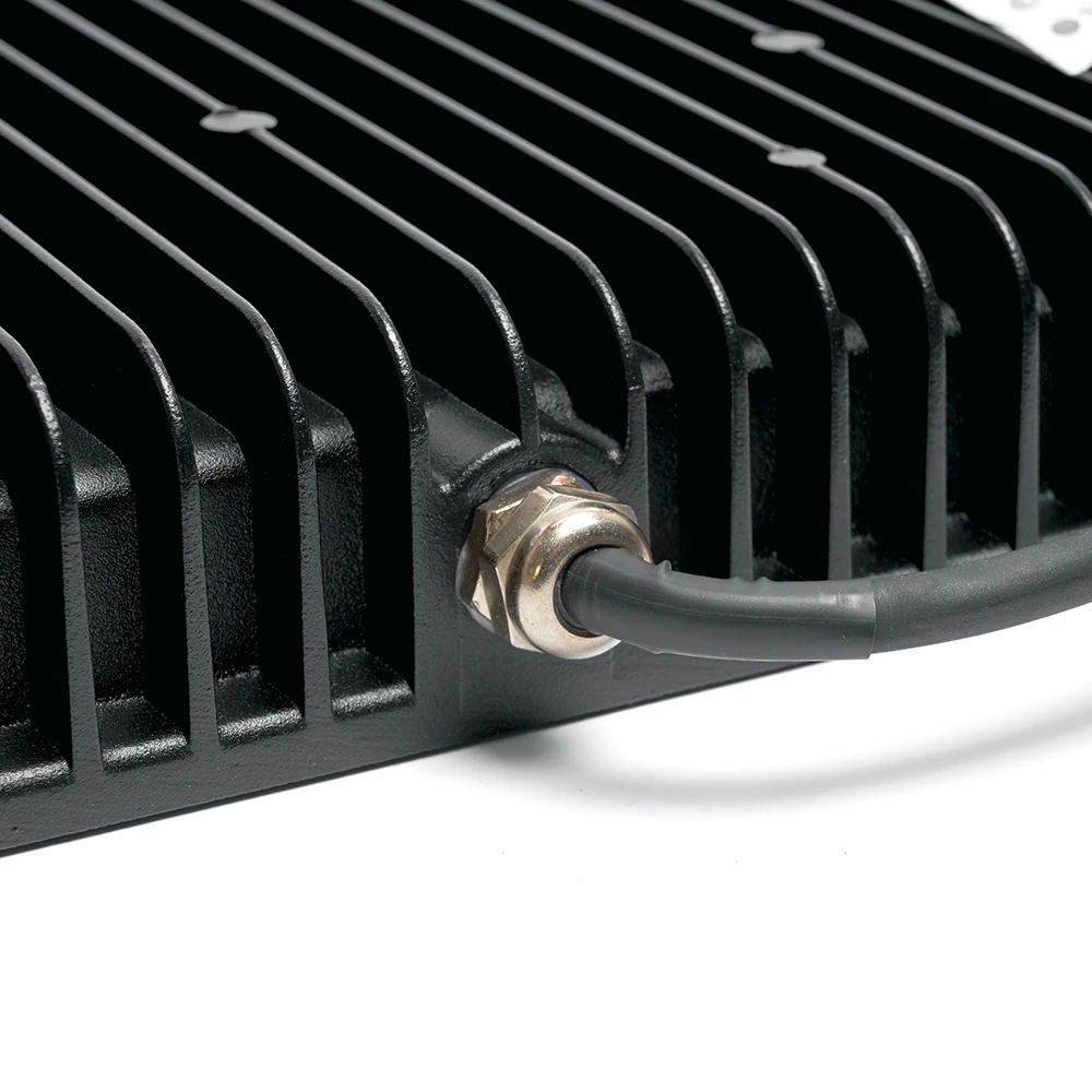 Светодиодный прожектор Feron LL-925 IP65 250W 6400K 29500 2
