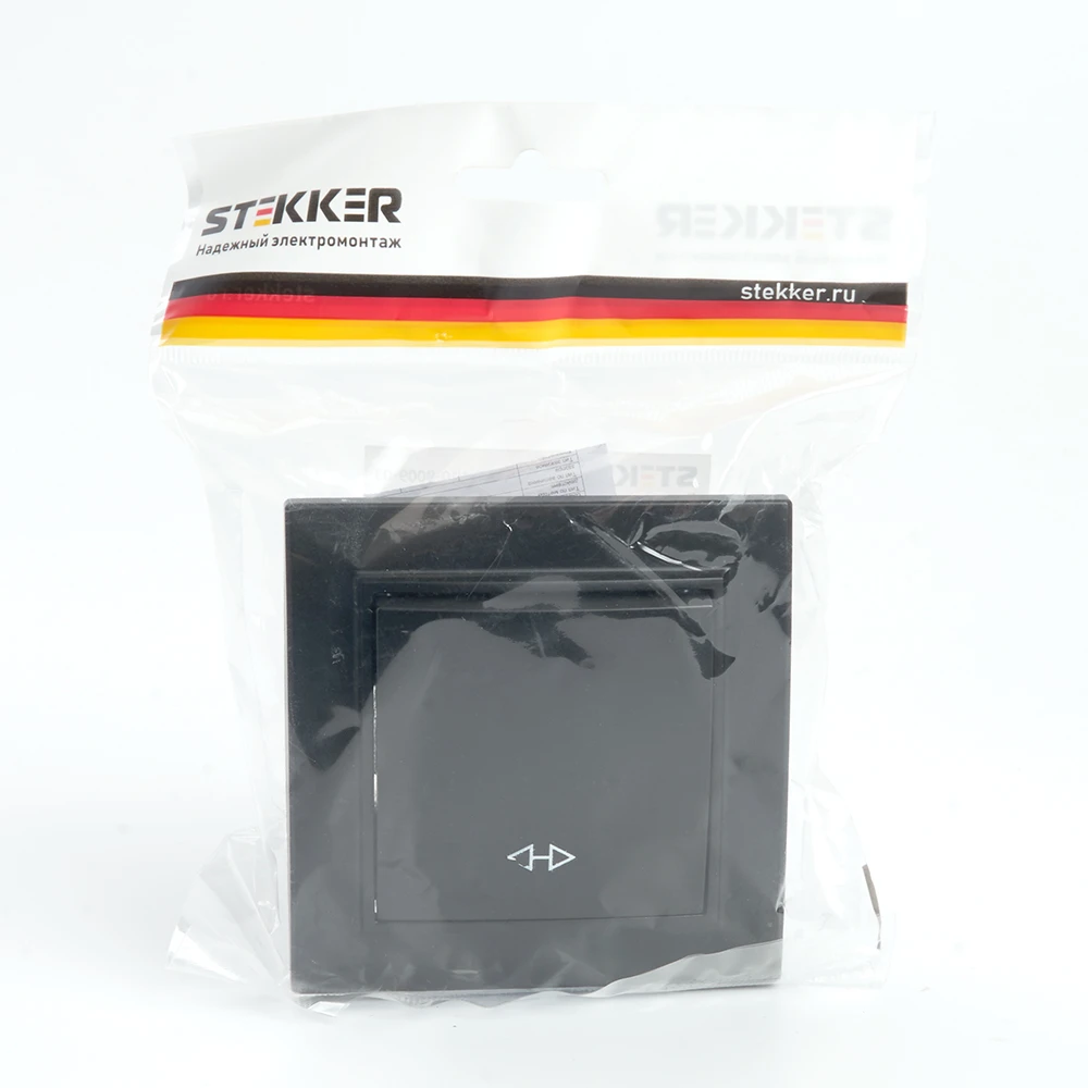 Переключатель перекрестный 1-клавишный STEKKER PSW10-9009-03, 250В, 10А, серия Эрна, черный 39927 3