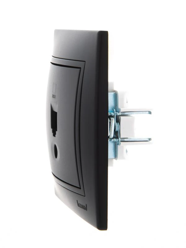 Розетка компьютерная 1-м СП Mira RJ45 черн. бархат LEZARD 701-4242-139 2