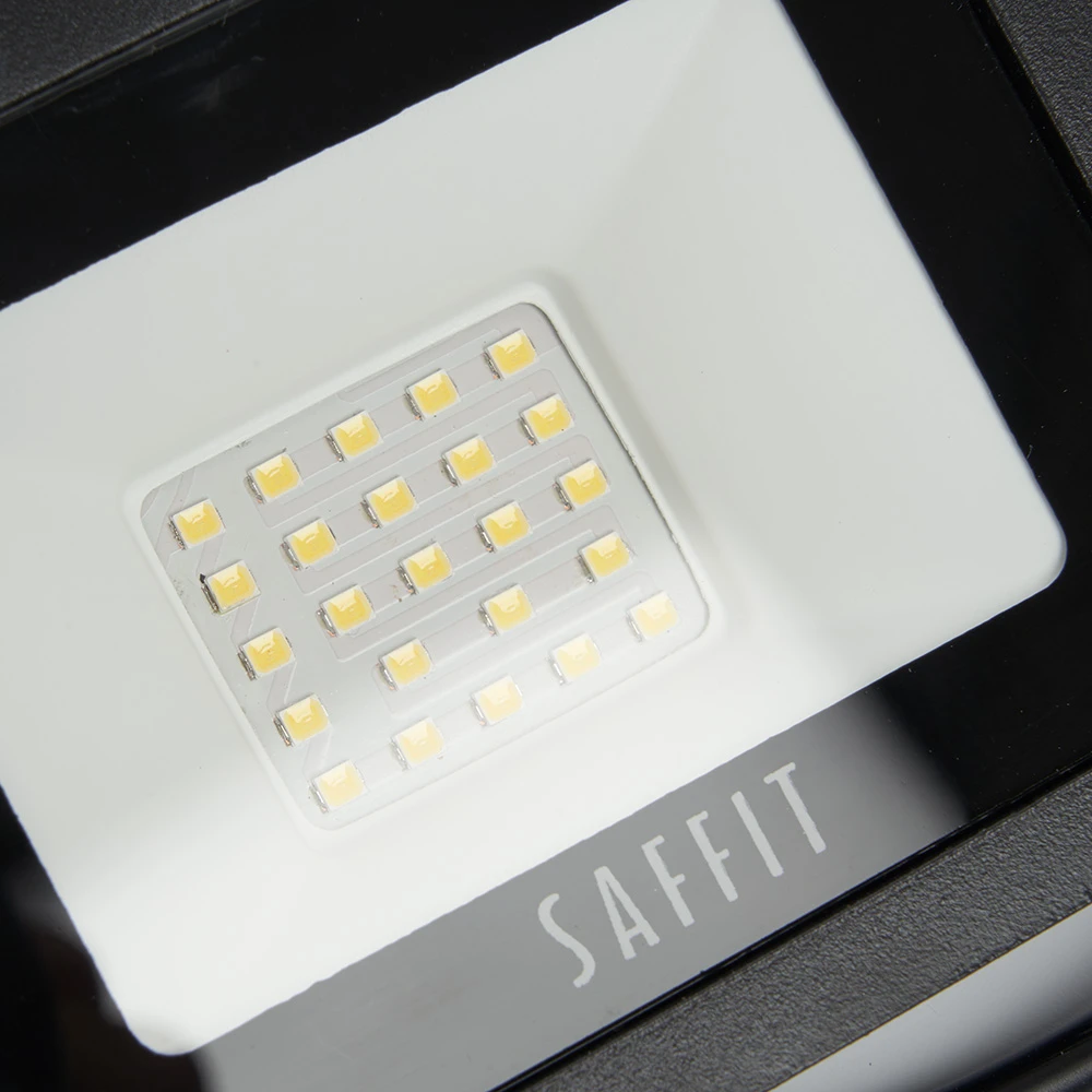 Светодиодный прожектор SAFFIT SFL90-30 IP65 30W 6400K 55065 6
