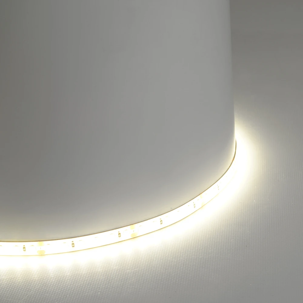 Светодиодная LED лента Feron LS511, 120SMD(2835)/м 11Вт/м 24V 5000*8*1.22мм 3000К IP65 51634 6