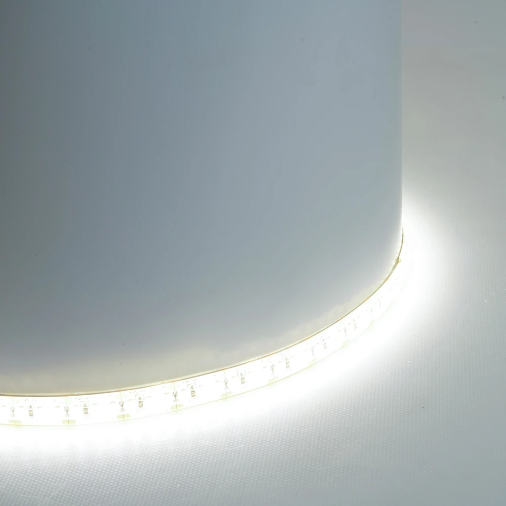 Светодиодная LED лента Feron LS626, 180SMD(2835)/m 17W/m 12V 5000*10*1,22мм 6500К IP65 51640 6