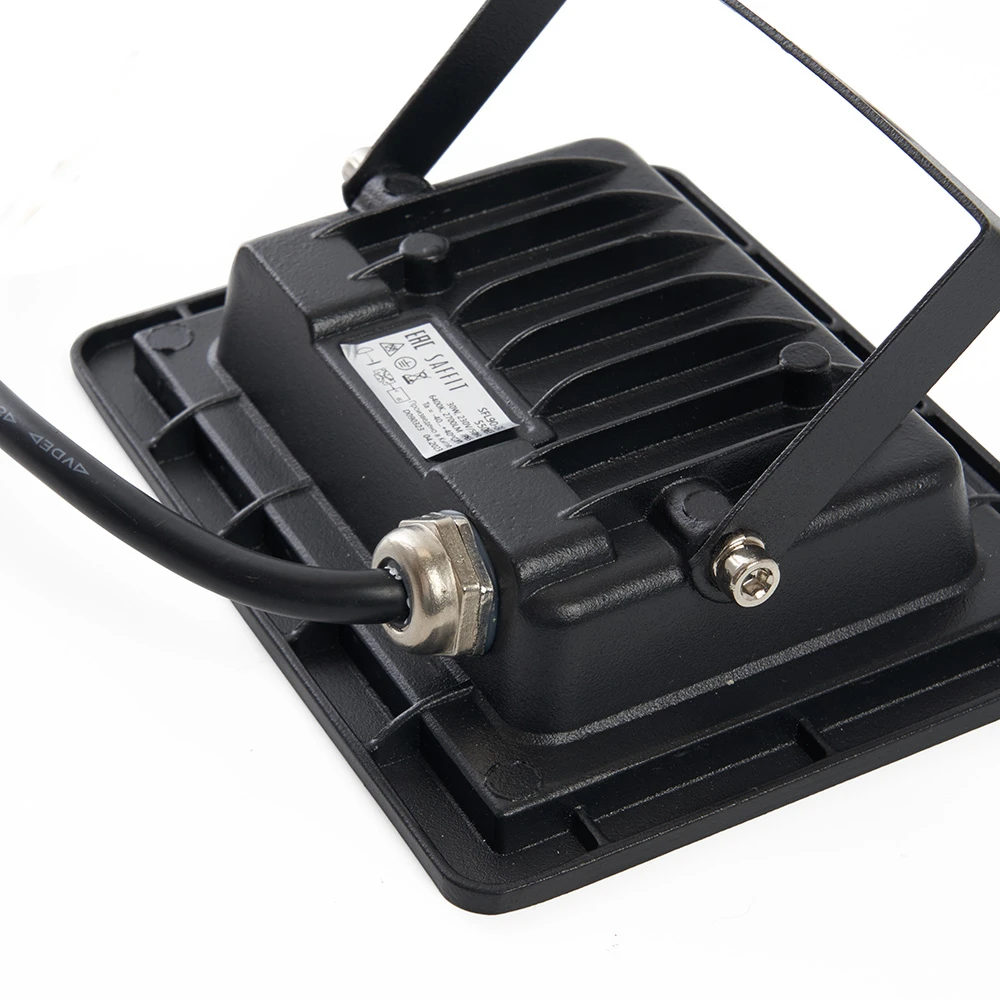 Светодиодный прожектор SAFFIT SFL90-30 IP65 30W 6400K 55065 3