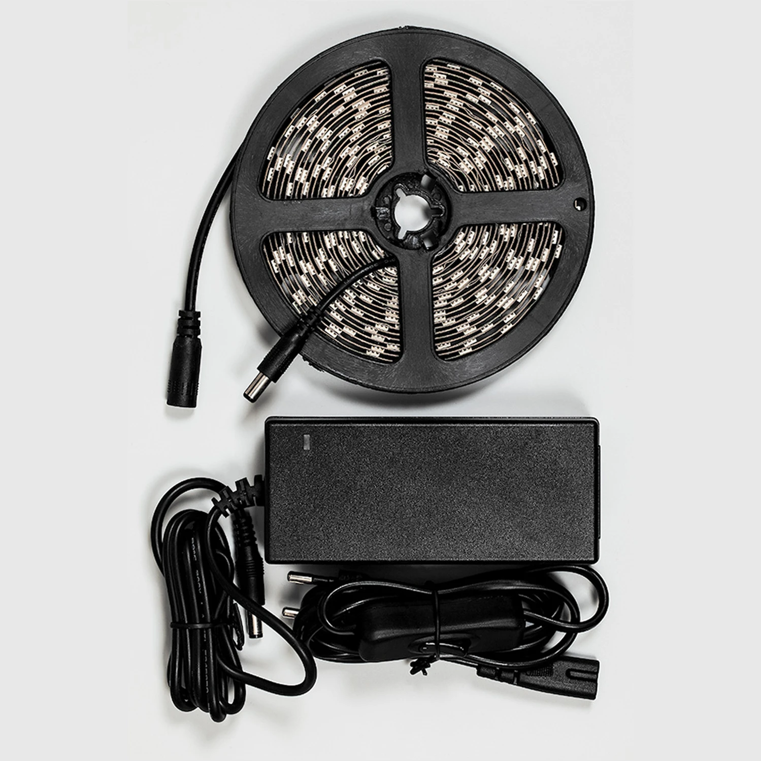 Светодиодная LED лента Feron LS606, 60SMD(5050)/m 14.4W/m 12V 3m 6500К с адаптером с вилкой в комплекте 27720 1