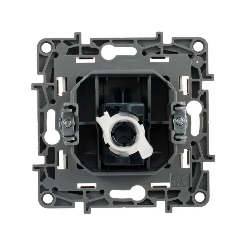 Розетка компьютерная 1-м СП Etika RJ45 кат.5E UTP механизм бел. IEK 672241 5
