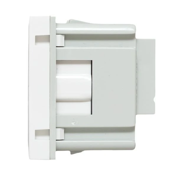 Розетка 1-м 2мод. C-Line РКС-20-30-П 45х45 с заземл. бел. EKF E2MR16-028-10 4
